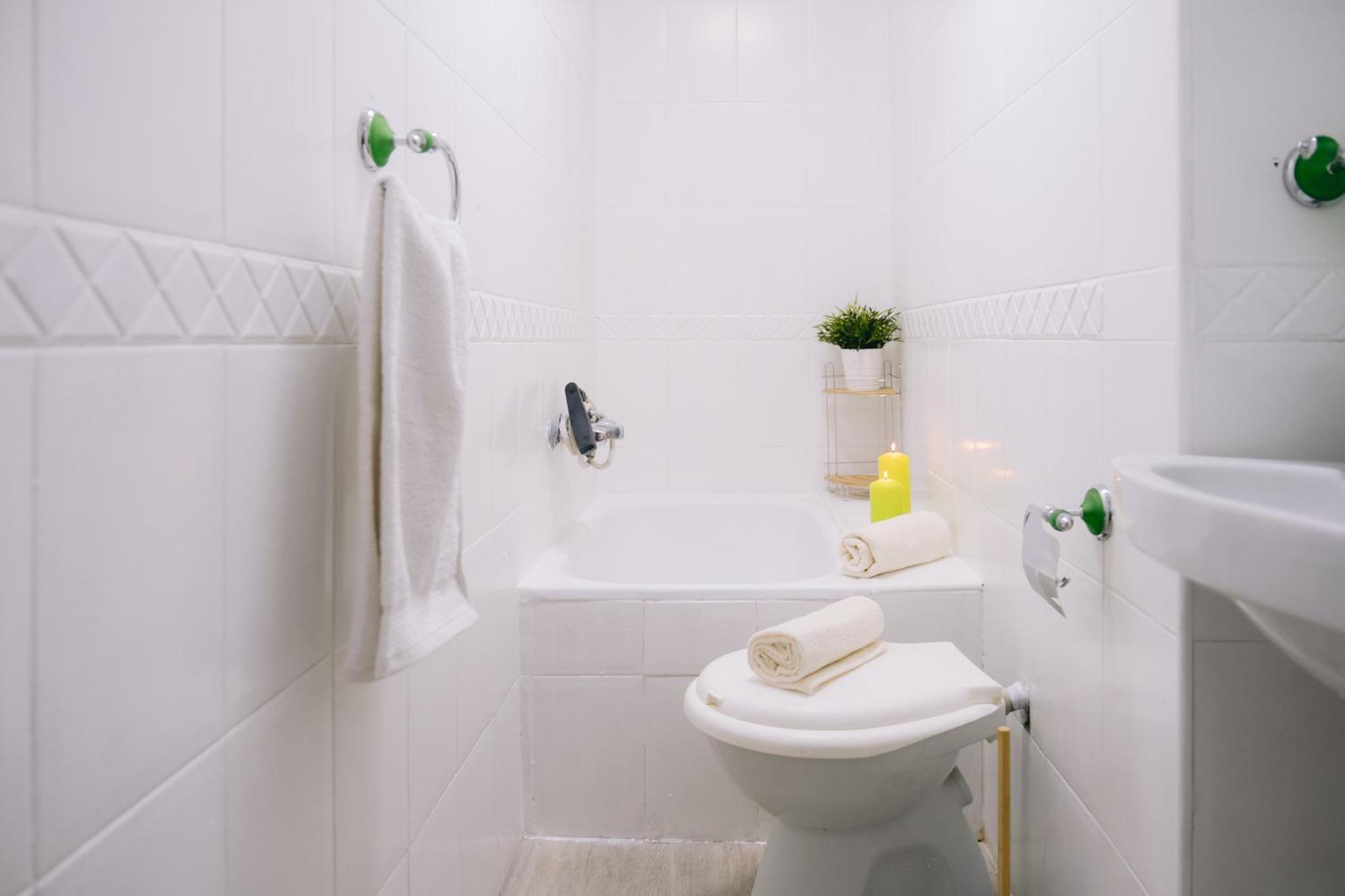 Piso Compartido Delyrent, Renfe Hotel Jaen Ngoại thất bức ảnh